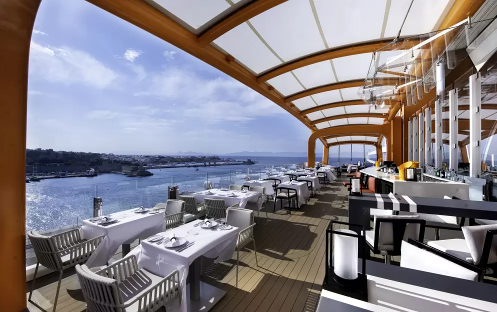 Celebrity Cruises, Celebrity Apex, The Magic Carpet ©CEL.jpg